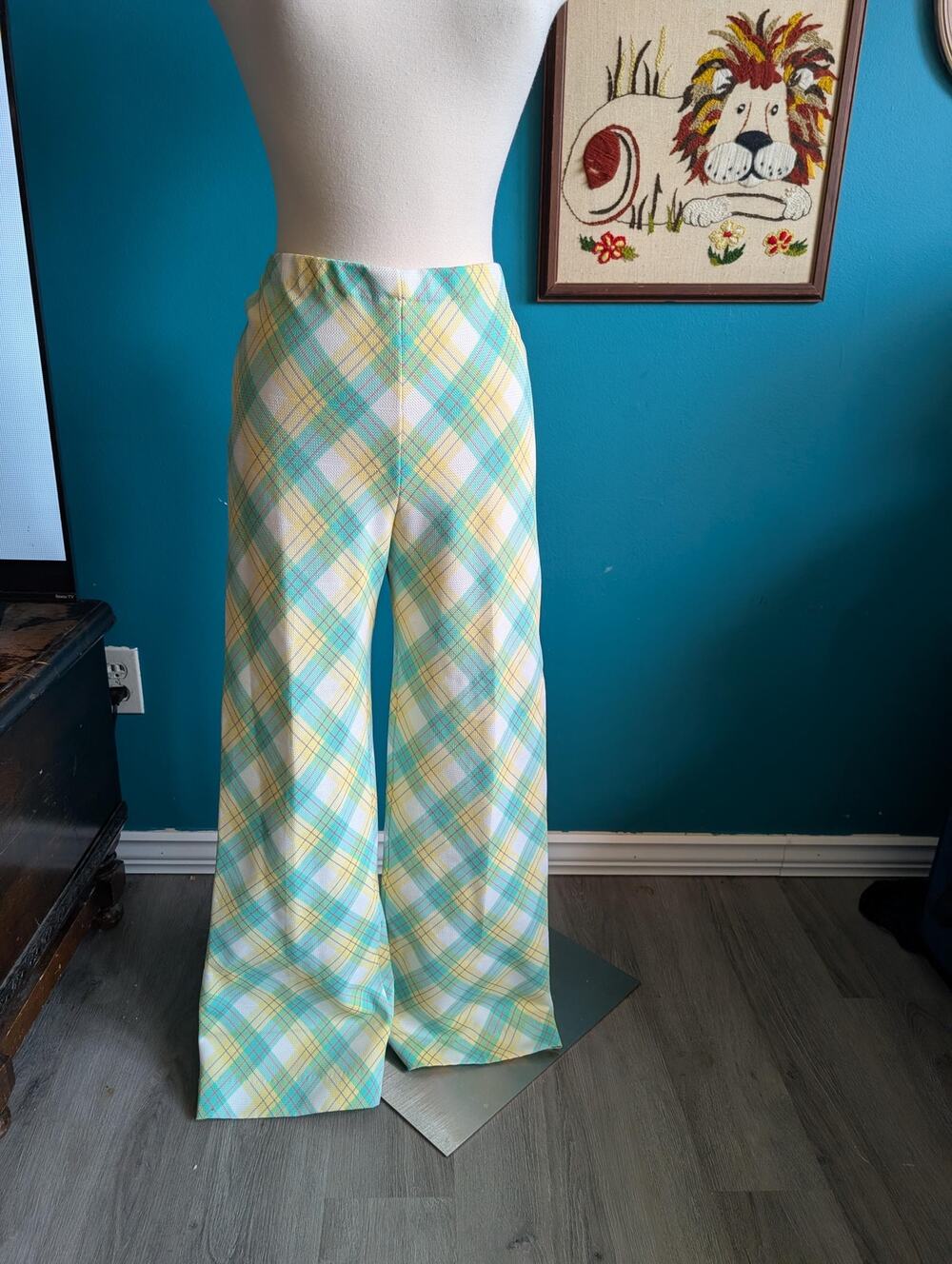 Vintage 60s 70s plaid flare leg wide leg pants polyester pastel medium